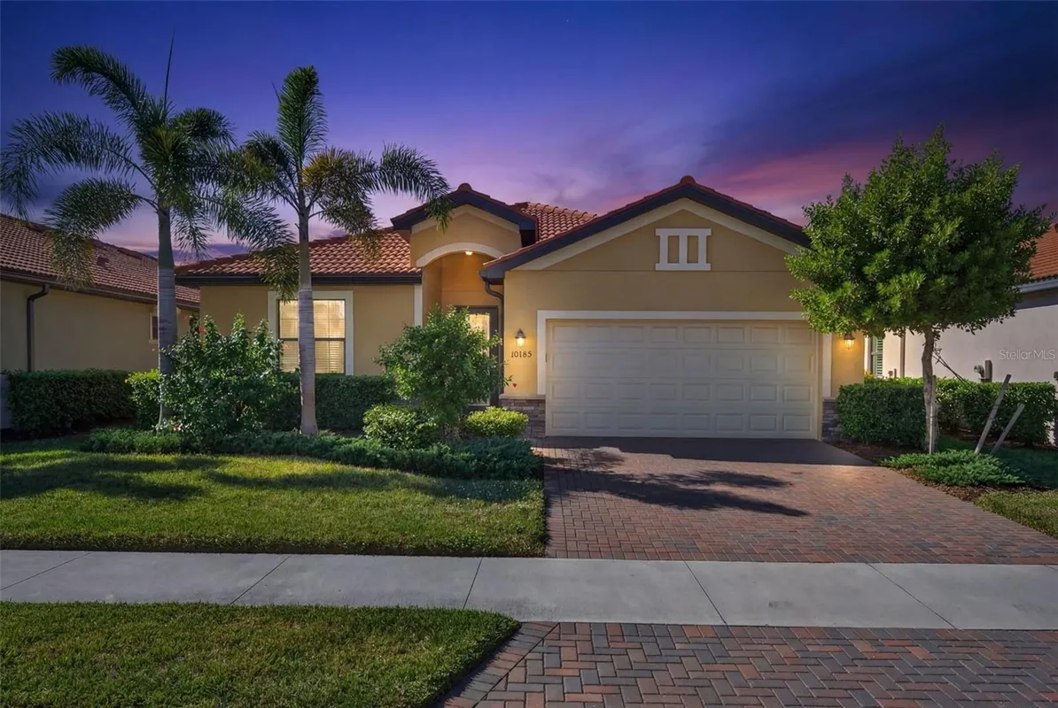 Property Slideshow image 1 of 86 | 10185 colubrina dr, Venice, FL, 34293