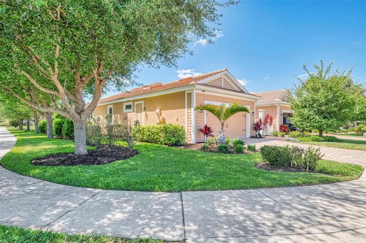 Property Slideshow image 1 of 49 | 11789 tapestry ln, Venice, FL, 34293