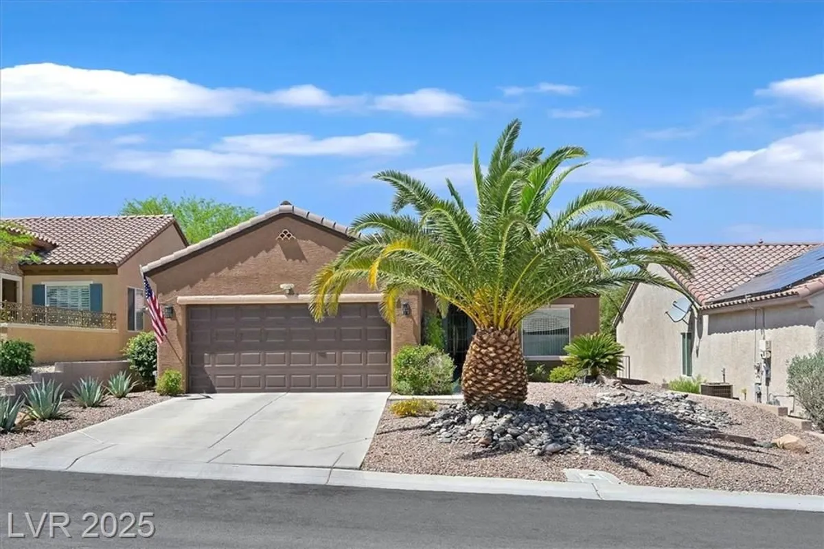 Property Slideshow image 1 of 40 | 2091 waterton rivers dr, Henderson, NV, 89044