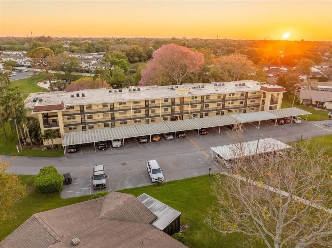 Property Slideshow image 1 of 16 | 1450 heather ridge blvd 307, Dunedin, FL, 34698