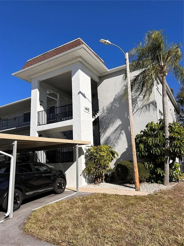 Property Slideshow image 1 of 6 | 1415 doolittle ln 307, Dunedin, FL, 34698