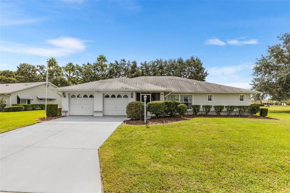 Property Slideshow image 1 of 28 | 5606 laver st, Leesburg, FL, 34748