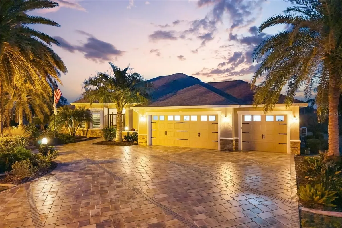 Property Slideshow image 1 of 66 | 885 iron oak way, The Villages, FL, 32163