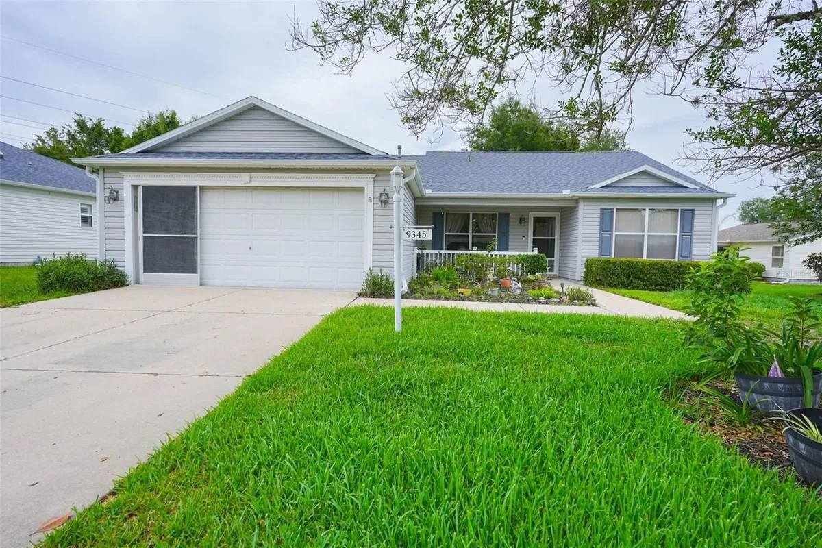 Property Slideshow image 1 of 37 | 9345 se 177th simons ln, The Villages, FL, 32162