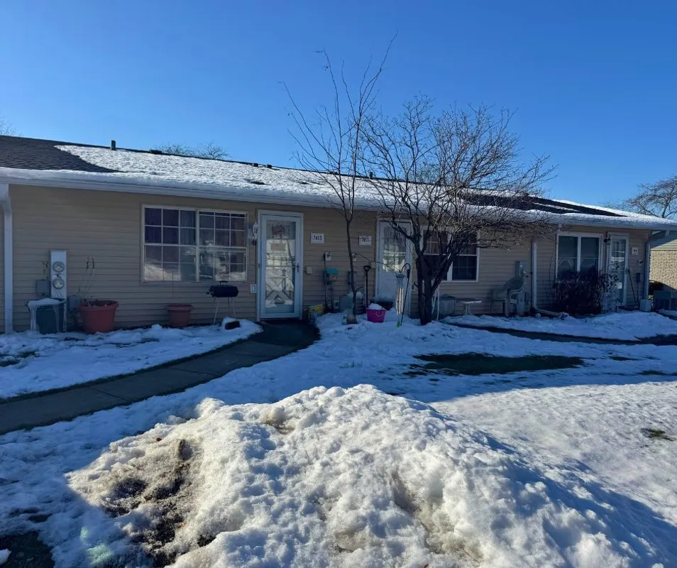 Property Slideshow image 1 of 2 | 7415 clarendon ct 69, Fox Lake, IL, 60020