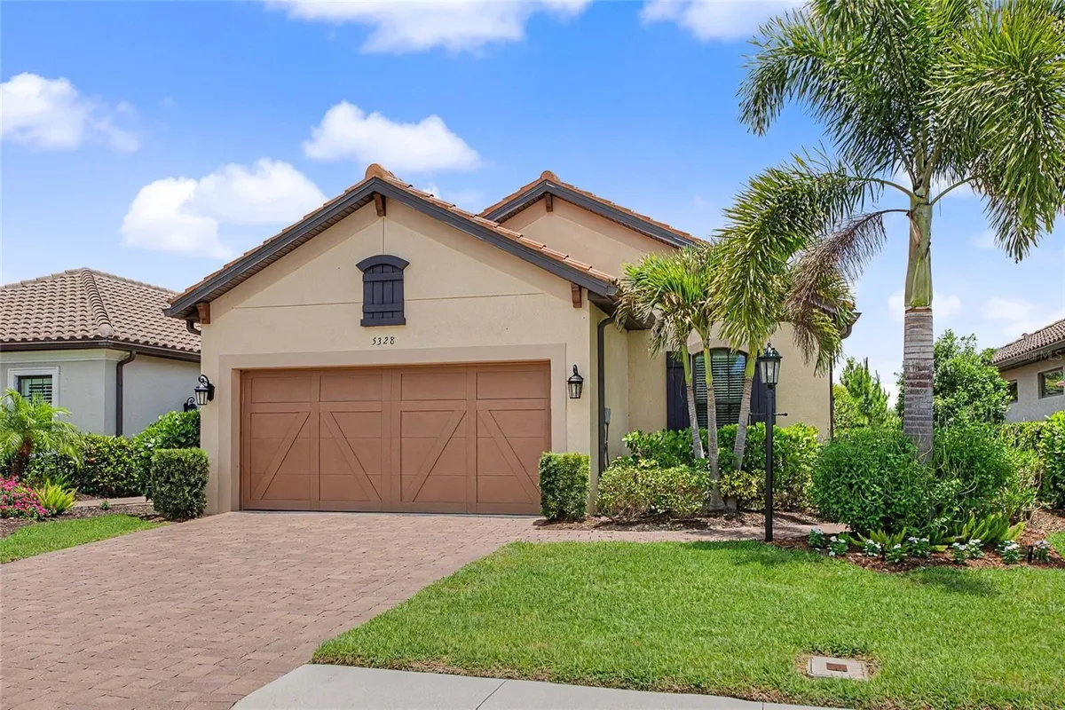 Property Slideshow image 1 of 65 | 5328 popoli way way, Sarasota, FL, 34238