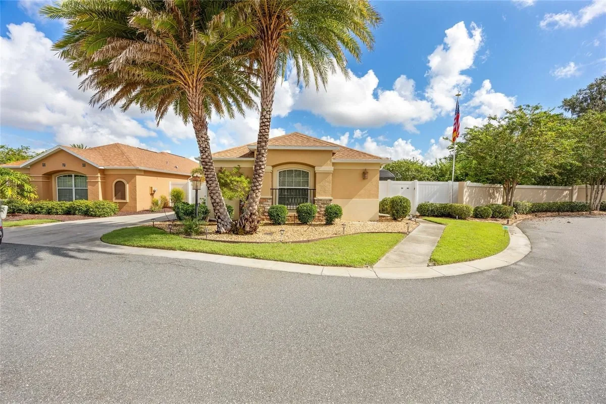 Property Slideshow image 1 of 37 | 431 jarquin way, The Villages, FL, 32162