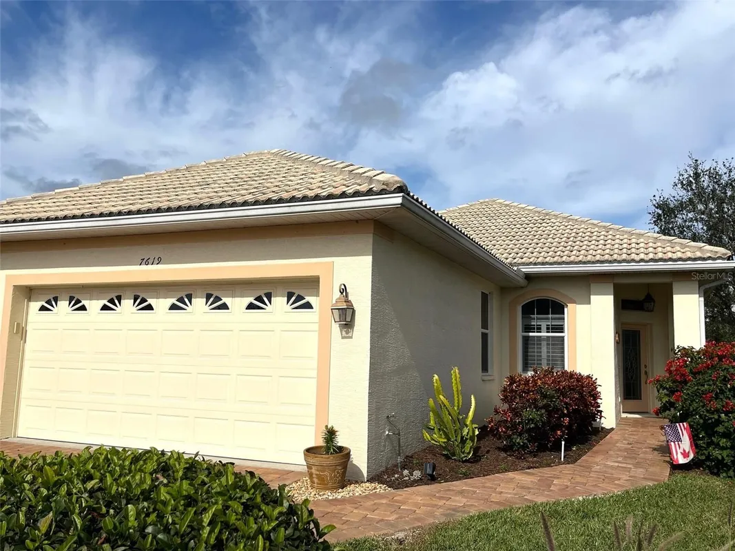 Property Slideshow image 1 of 63 | 7619 teal trce, Bradenton, FL, 34203