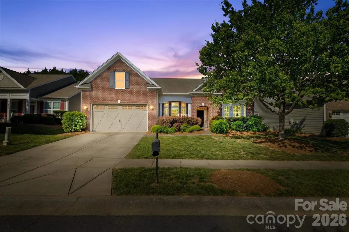 Property Slideshow image 1 of 47 | 8720 artesa mill ln, Charlotte, NC, 28214