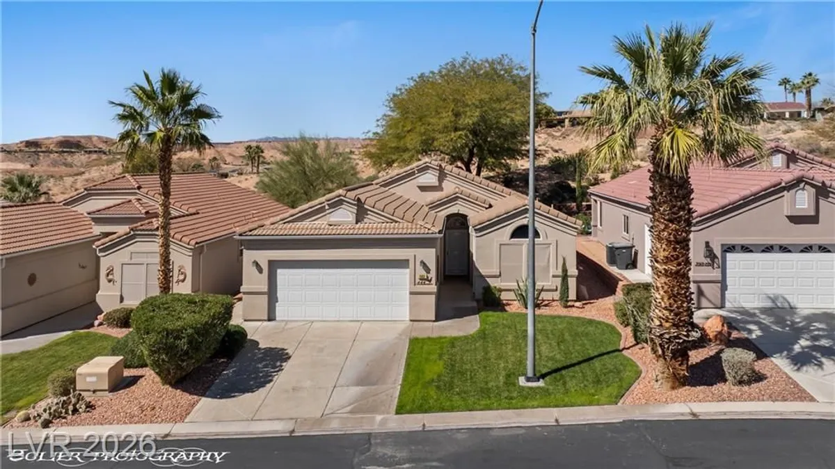 Property Slideshow image 1 of 74 | 563 fairways dr, Mesquite, NV, 89027