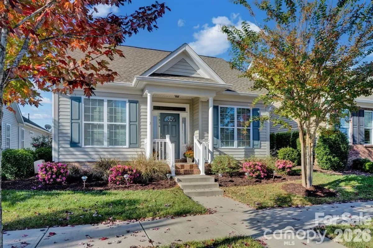 Property Slideshow image 1 of 27 | 17836 coulter pkwy, Cornelius, NC, 28031