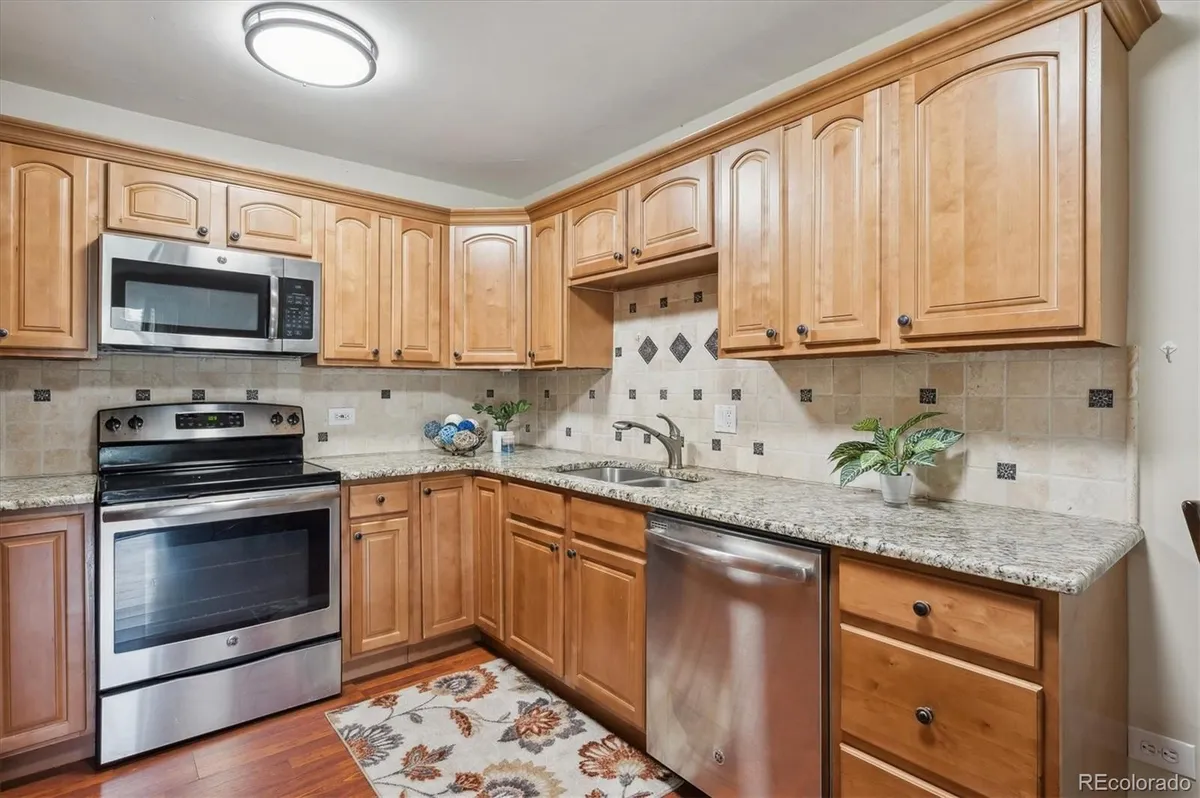 Property Slideshow image 1 of 49 | 580 s clinton st 12c, Denver, CO, 80247