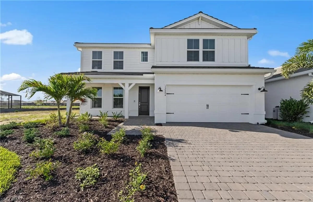 Property Slideshow image 1 of 50 | 12404 basalt ln, Alva, FL, 33920