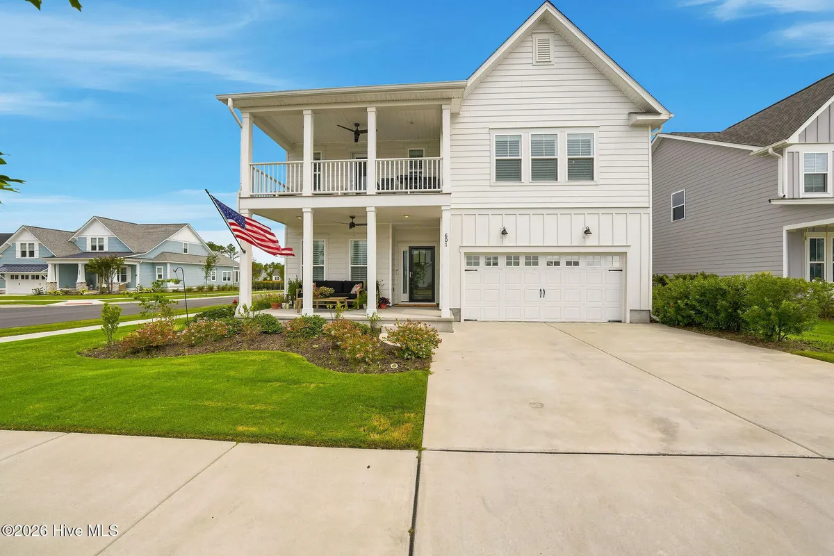 Property Slideshow image 1 of 91 | 601 cobalt ln riverlights, Wilmington, NC, 28412