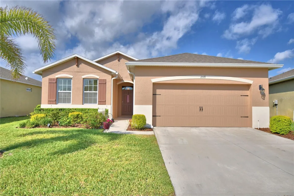 Property Slideshow image 1 of 55 | 2577 canyon crest dr, Lakeland, FL, 33811