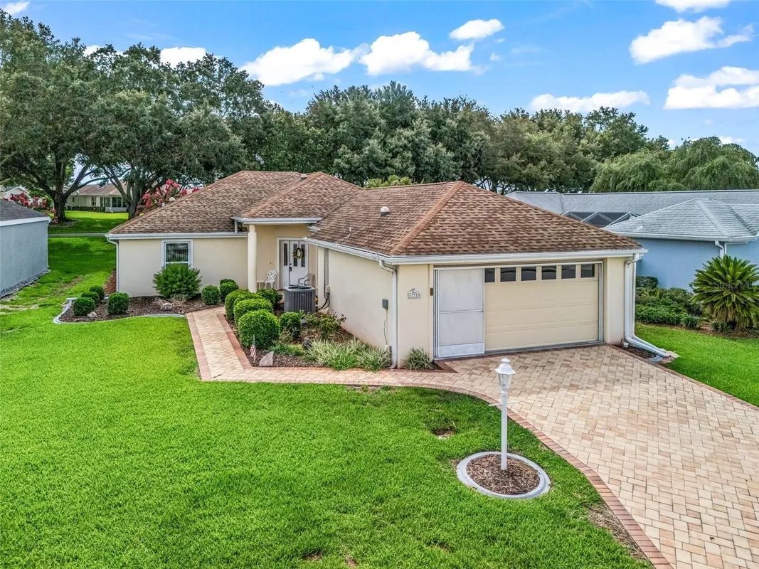 Property Slideshow image 1 of 45 | 17719 se 114th ct, Summerfield, FL, 34491