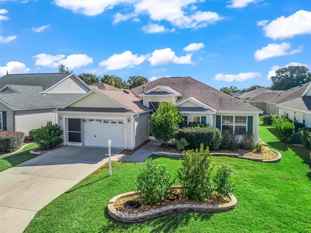 Property Slideshow image 1 of 53 | 7764 se 166th smallwood pl, The Villages, FL, 32162