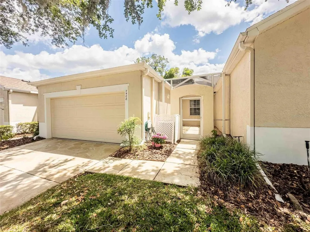 Property Slideshow image 1 of 36 | 7408 trovita rd, Land O Lakes, FL, 34637