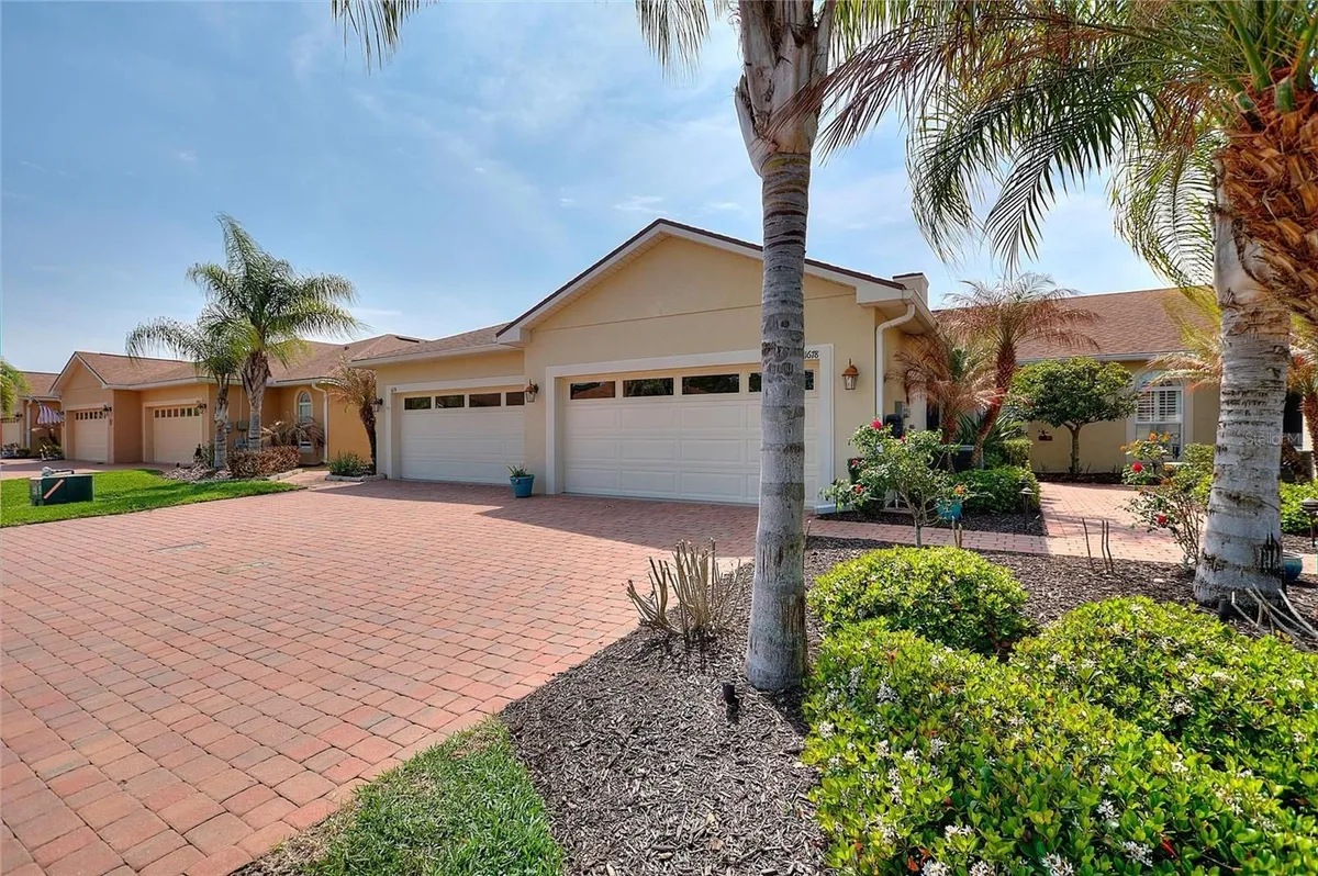 Property Slideshow image 1 of 46 | 1678 linz ct, Winter Haven, FL, 33884