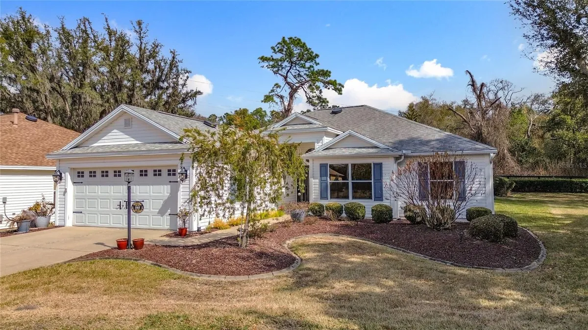 Property Slideshow image 1 of 39 | 1305 carolina ct, The Villages, FL, 32162
