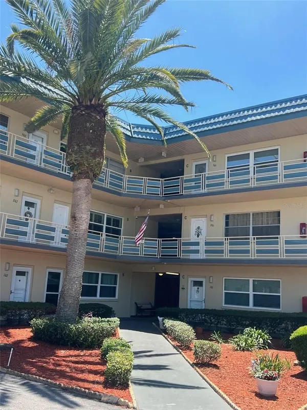 Property Slideshow image 1 of 27 | 5750 80th st b203, St Petersburg, FL, 33709