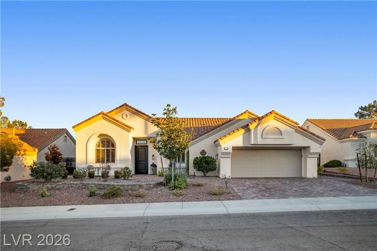 Property Slideshow image 1 of 46 | 2712 youngdale dr, Las Vegas, NV, 89134
