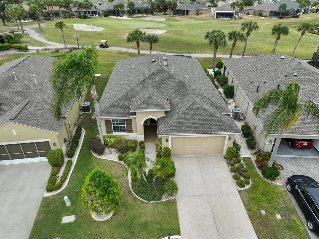 Property Slideshow image 1 of 41 | 1043 regal manor way, Sun City Center, FL, 33573