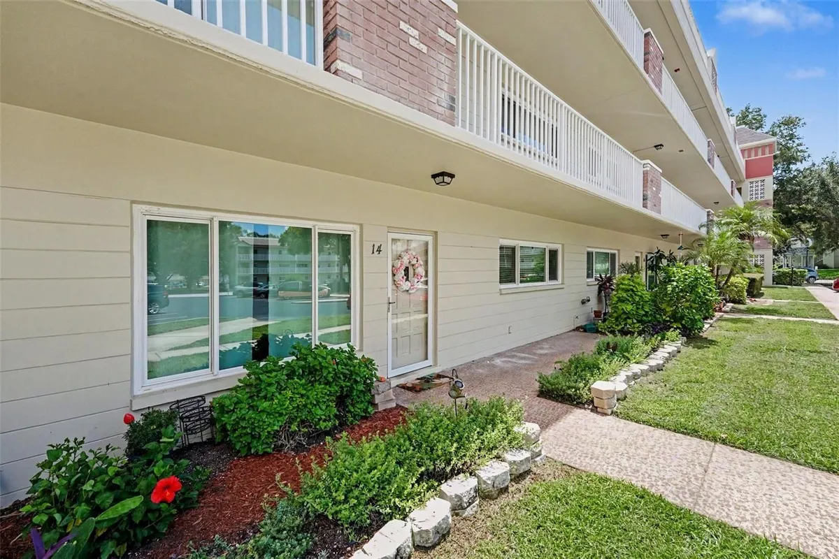 Property Slideshow image 1 of 15 | 2262 swedish dr 14, Clearwater, FL, 33763