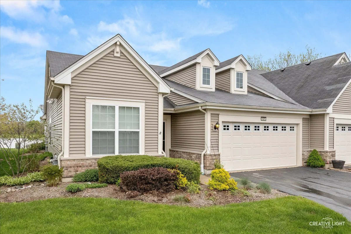 Property Slideshow image 1 of 28 | 1573 francis dr, Pingree Grove, IL, 60140