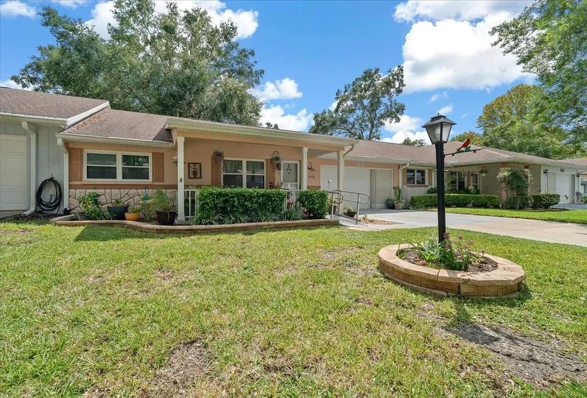 Property Slideshow image 1 of 41 | 8726 sw 95th st c, Ocala, FL, 34481