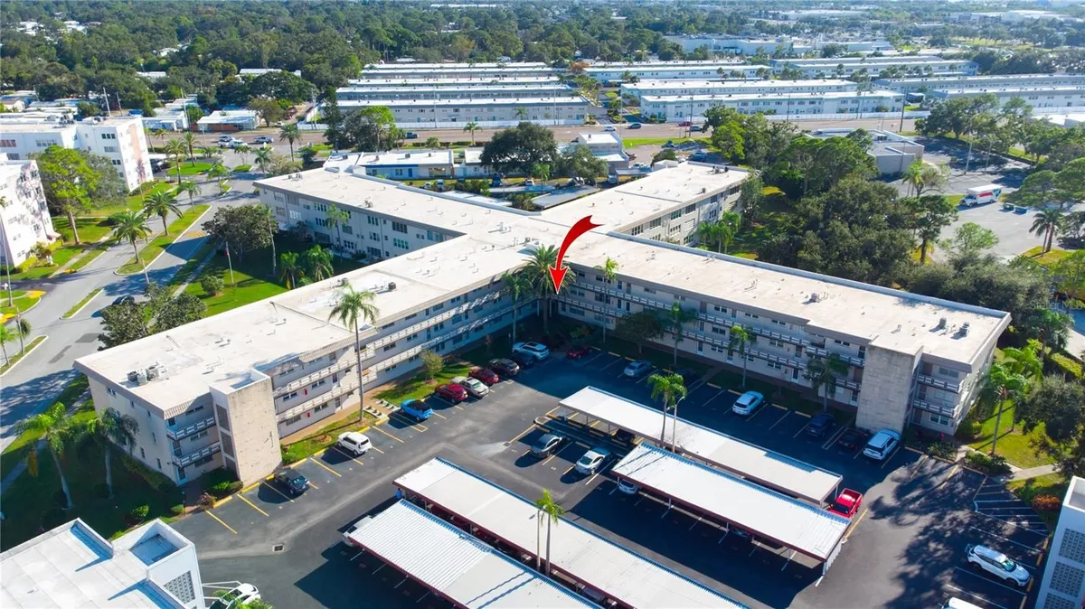 Property Slideshow image 1 of 25 | 5530 80th st n unit c201, St Petersburg, FL, 33709