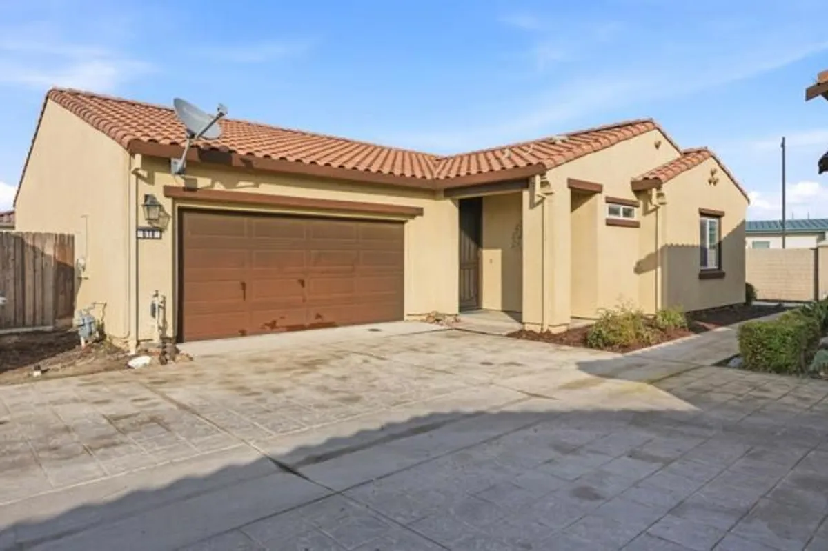 Property Slideshow image 1 of 82 | 618 machado st, Los Banos, CA, 93635