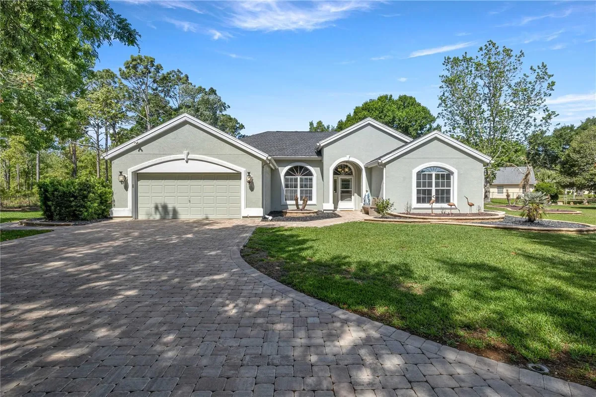 Property Slideshow image 1 of 65 | 11570 sw 72nd cir, Ocala, FL, 34476