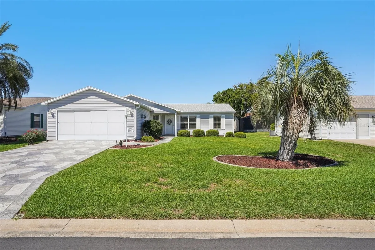 Property Slideshow image 1 of 49 | 2005 claudio ln, The Villages, FL, 32159