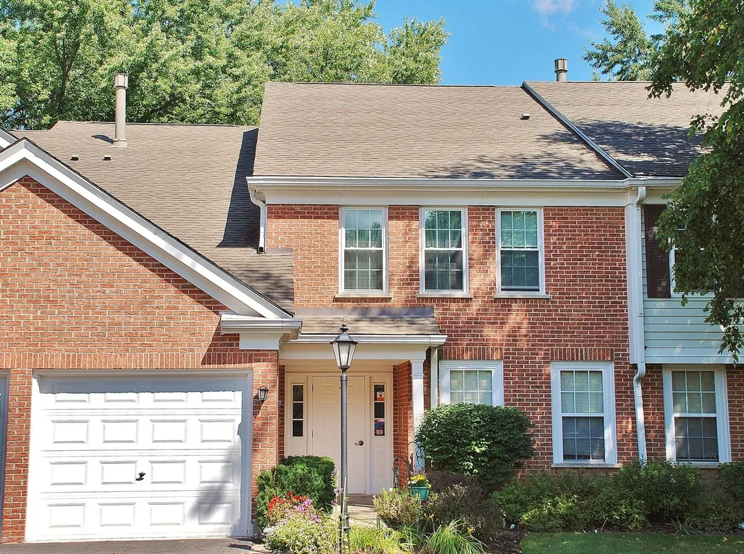 Property Slideshow image 1 of 13 | 662 regent ln d, Prospect Heights, IL, 60070