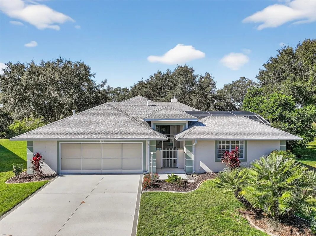 Property Slideshow image 1 of 66 | 21607 regency park ln, Leesburg, FL, 34748