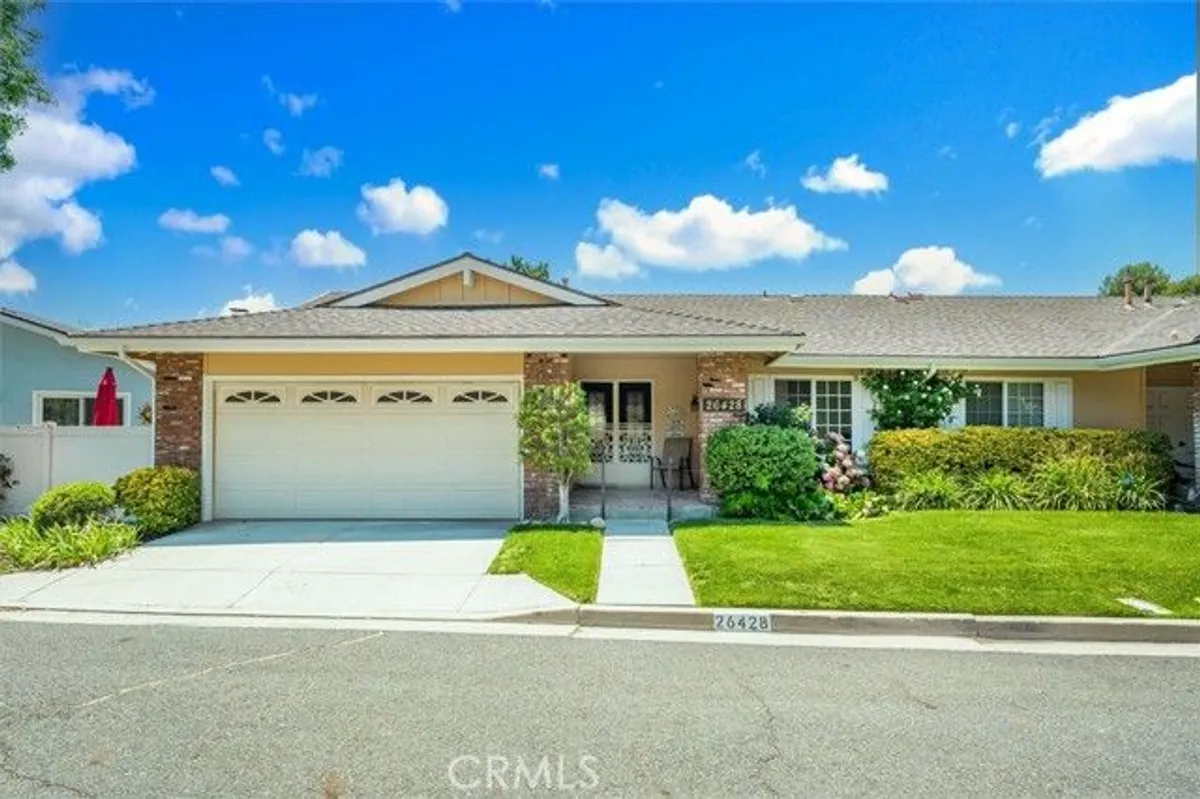 Property Slideshow image 1 of 39 | 26428 circle knoll ct, Newhall, CA, 91321