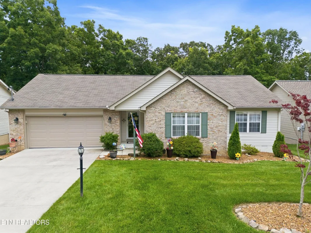Property Slideshow image 1 of 44 | 122 wycliff ln, Crossville, TN, 38558