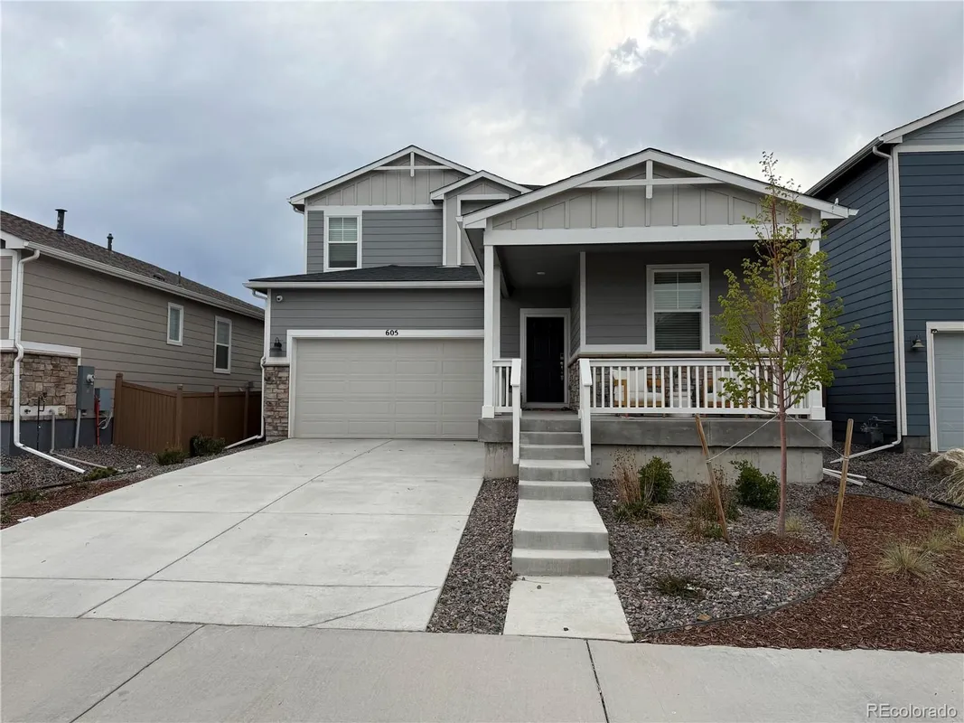 Property Slideshow image 1 of 1 | 605 silver rock trl, Castle Rock, CO, 80104