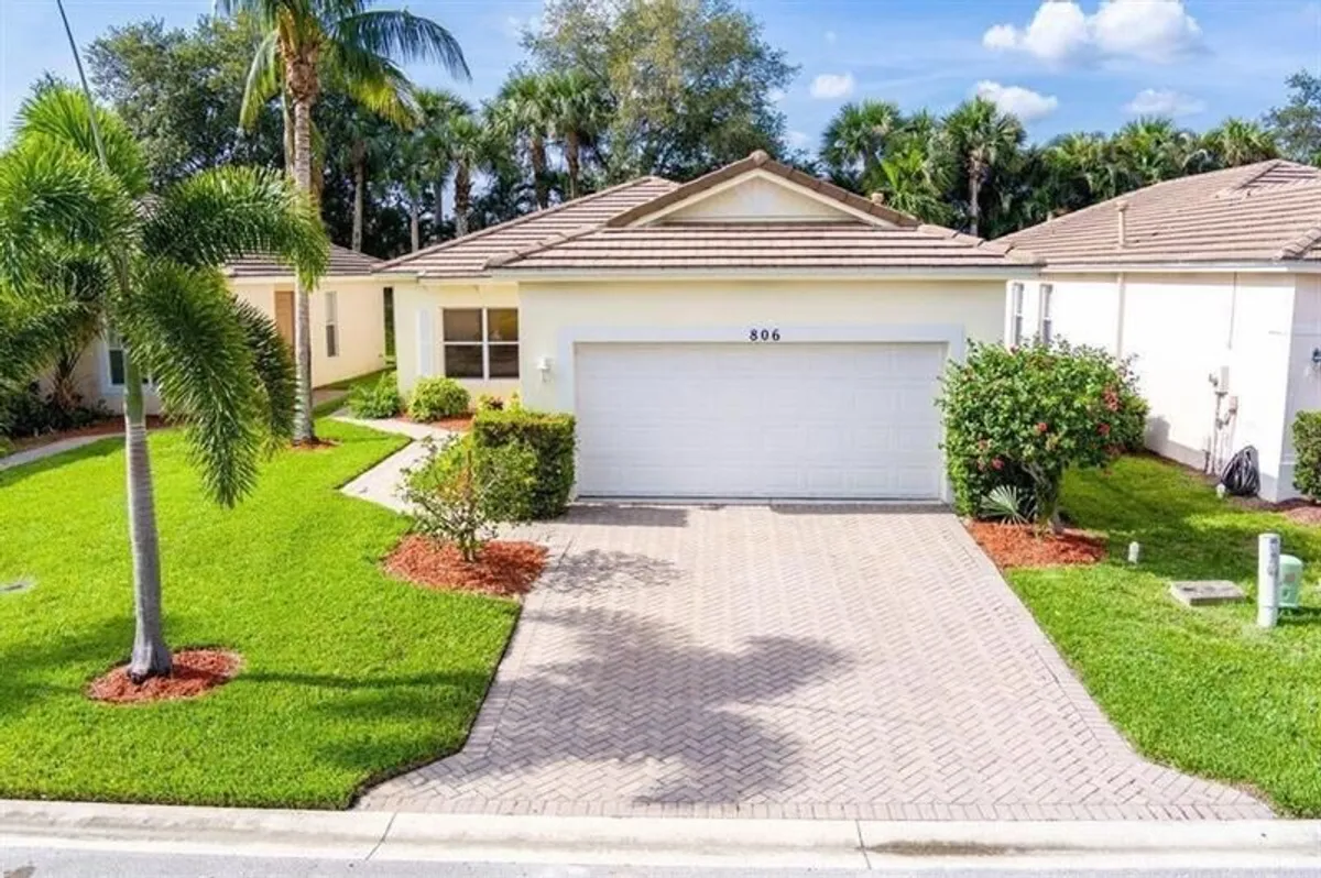 Property Slideshow image 1 of 22 | 806 sw rocky bayou ter, Saint Lucie West, FL, 34986
