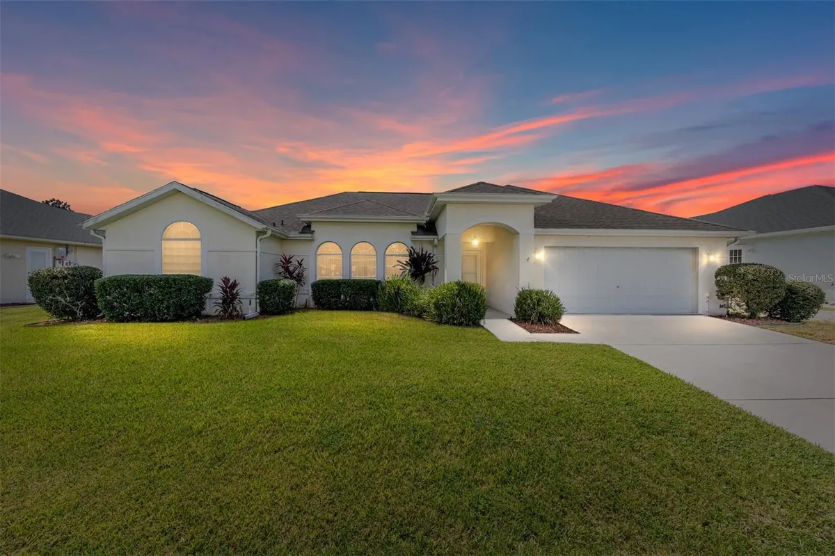 Property Slideshow image 1 of 49 | 5140 nw 25th loop, Ocala, FL, 34482