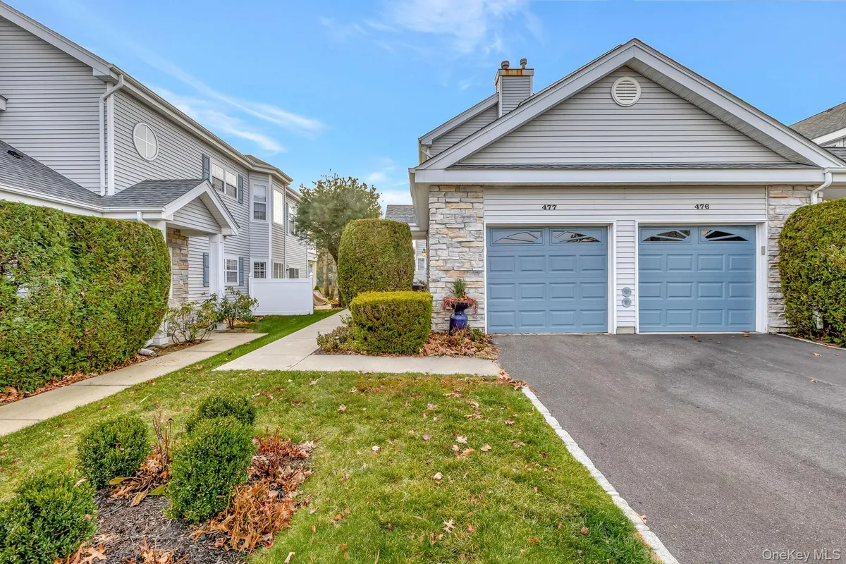 Property Slideshow image 1 of 45 | 477 woodscreek ct, Moriches, NY, 11955