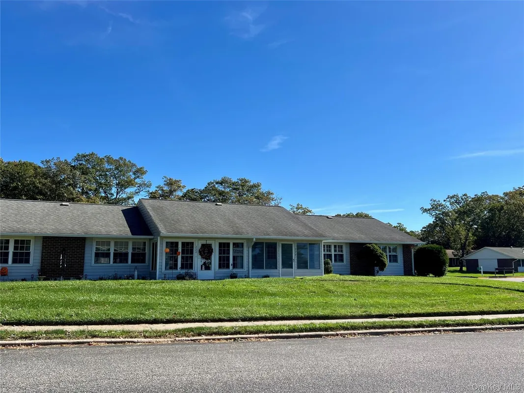 Property Slideshow image 1 of 13 | 22b guilford ct # 22b, Ridge, NY, 11961