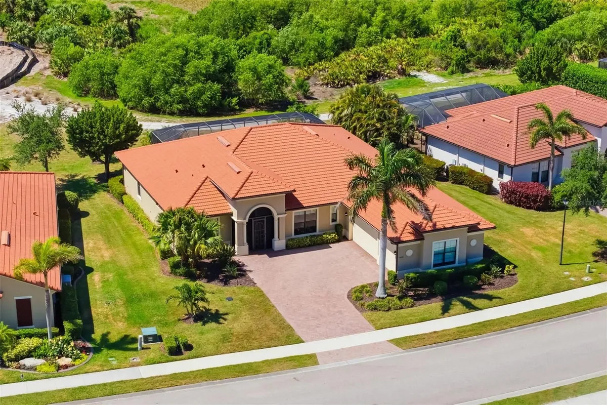 Property Slideshow image 1 of 85 | 10730 ironbridge dr, Venice, FL, 34293