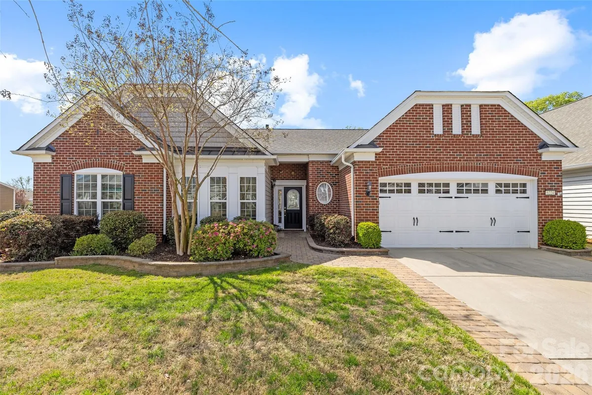 Property Slideshow image 1 of 40 | 6224 jack thomas dr, Fort Mill, SC, 29707