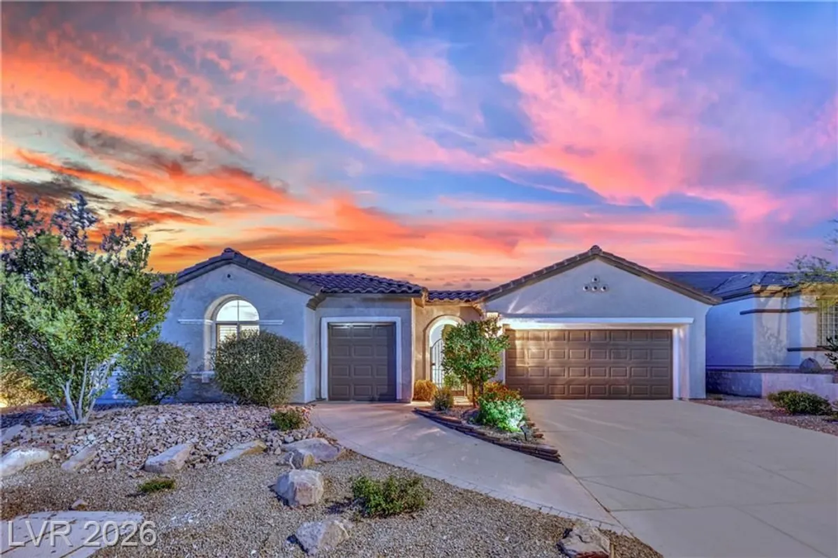Property Slideshow image 1 of 67 | 2900 forest grove dr, Henderson, NV, 89052