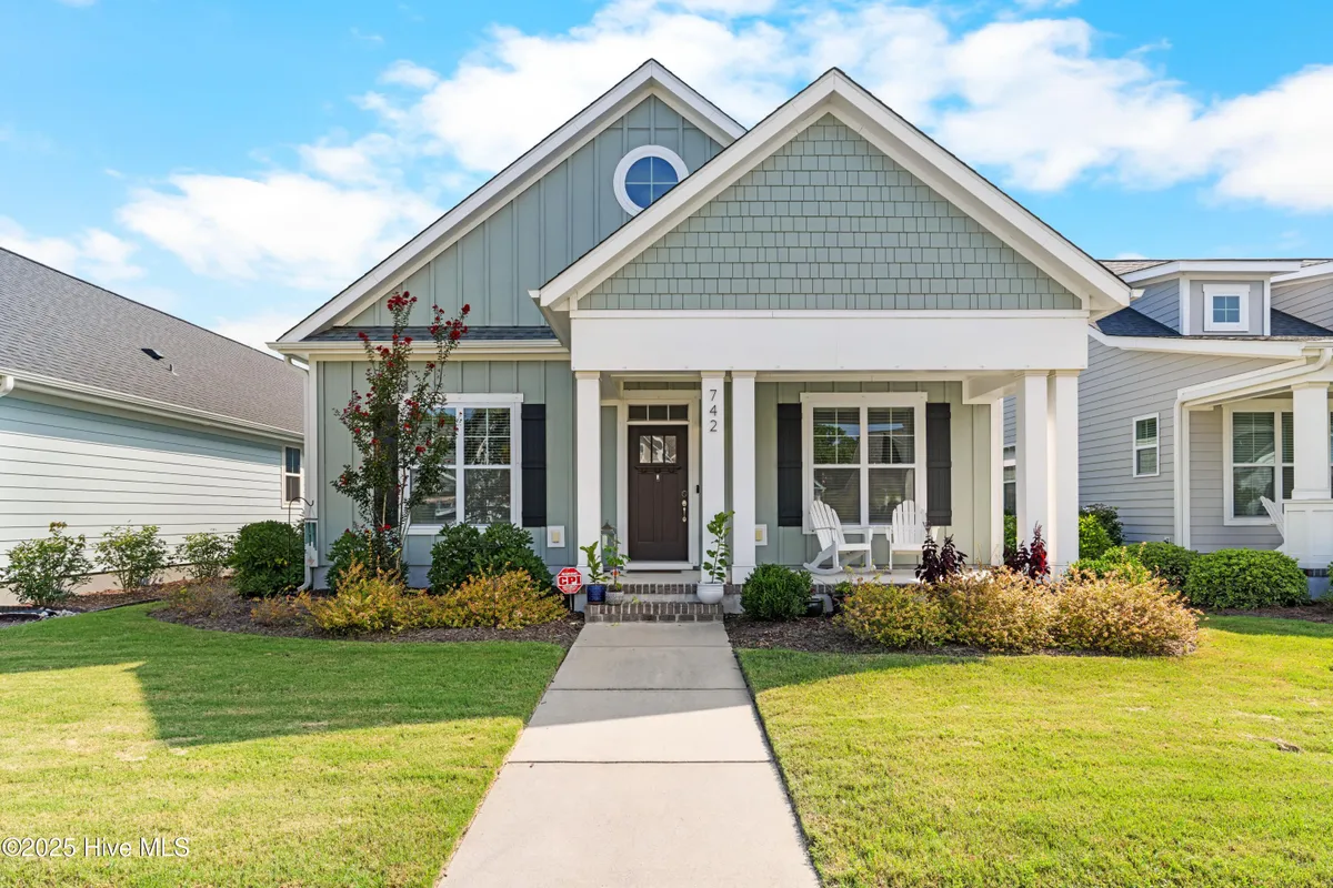 Property Slideshow image 1 of 88 | 742 wharton ave, Wilmington, NC, 28412