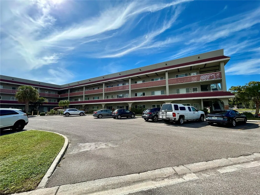 Property Slideshow image 1 of 44 | 2073 denmark st 5, Clearwater, FL, 33763