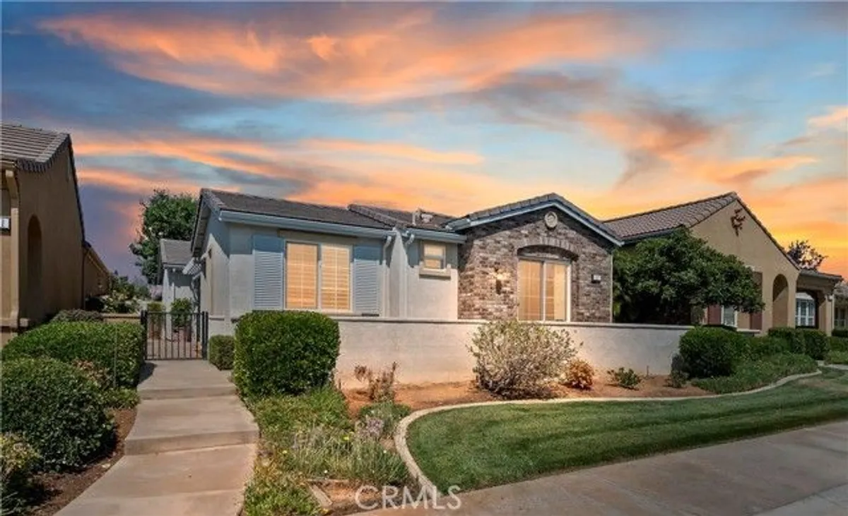 Property Slideshow image 1 of 25 | 117 paint crk, Beaumont, CA, 92223
