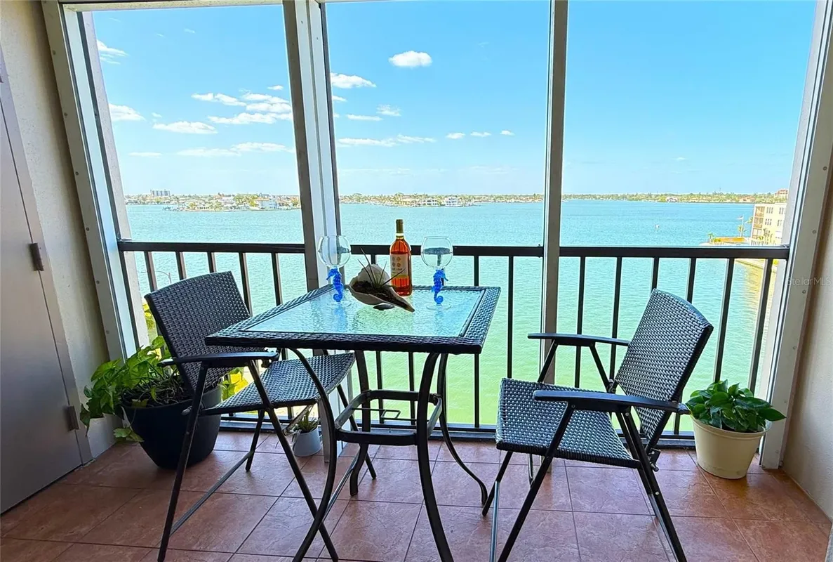 Property Slideshow image 1 of 92 | 7700 sun island dr 506, South Pasadena, FL, 33707